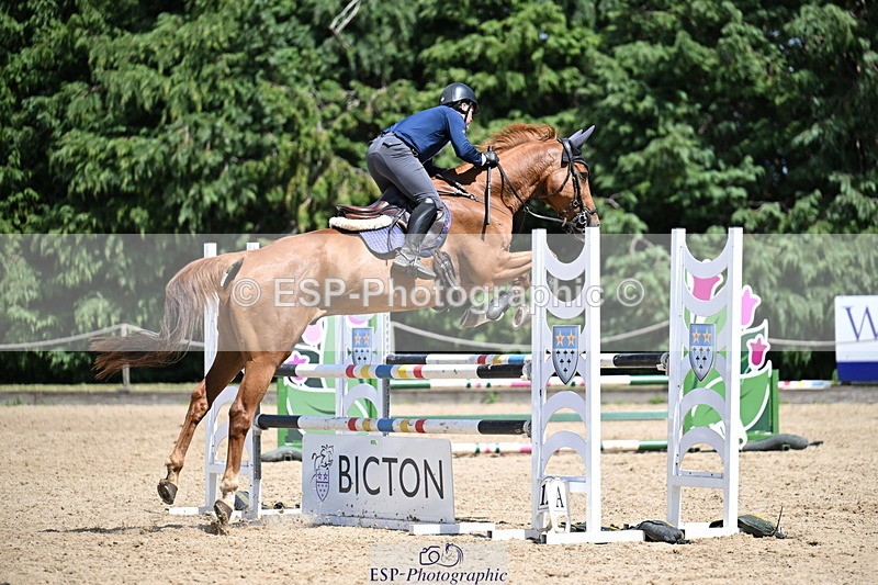 260705A-142853-20370 - Cls 52 Snr 1m 05 GP Jump Off
