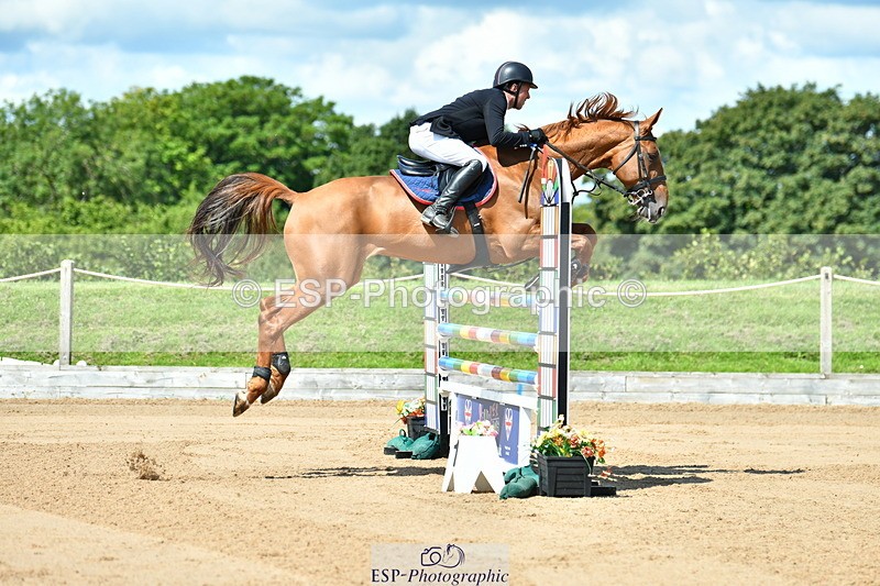 230720A-110623-02066 - Cls 5, 2 Star Medium 1.35m