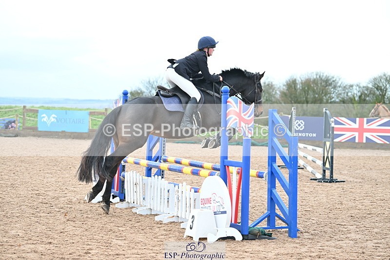 231203A-111148-00755 - Cls 16+17 Club and Schools 80cm