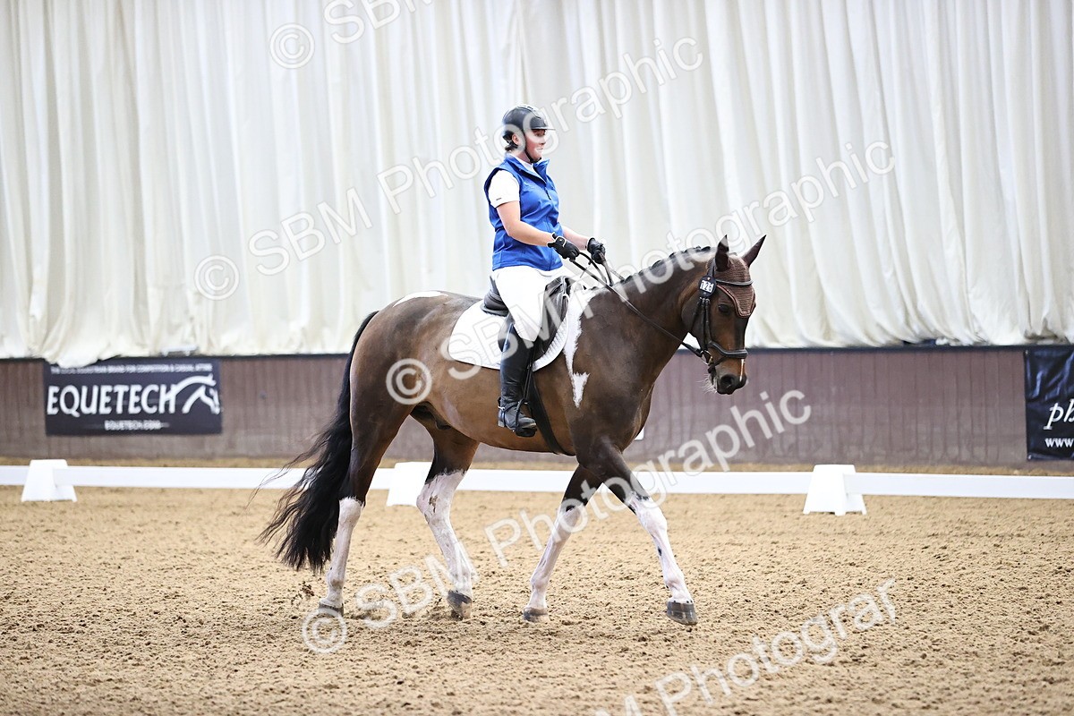 SBM_000508 - Novice 4 Warm Up