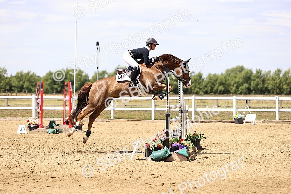 SBM_010277 - Class 9 - Senior Foxhunter - 1.20m Open