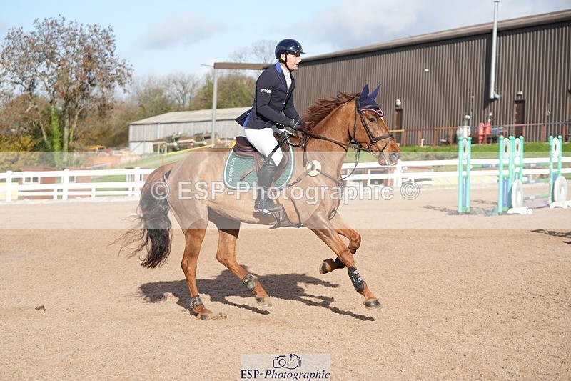 251108-131346-02673 - Cls 13 Foxhunter and 1.20m Open