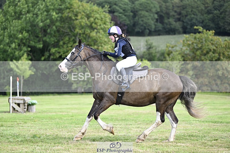 240825X-110311-32430 - 70cm XC 11.00 to 12.00