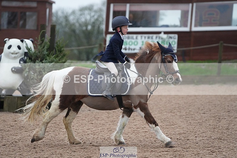 251116-093515-01384 - Cls 18 Clear Round 50cm