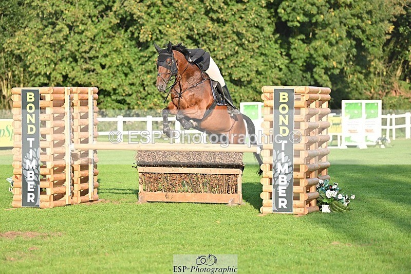 230909-180236-07904 - Cls 14 Snr 1m Derby