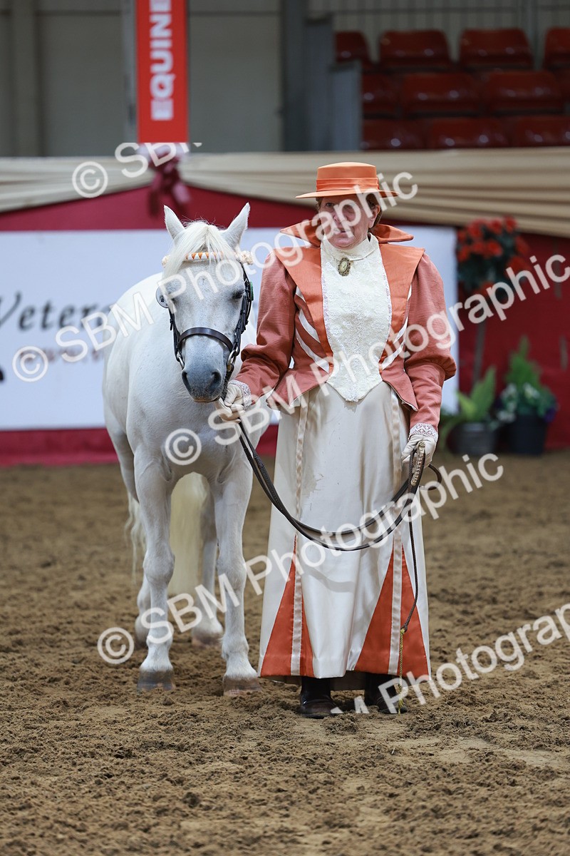 SBM_12111 - Class 103 - IH Costume