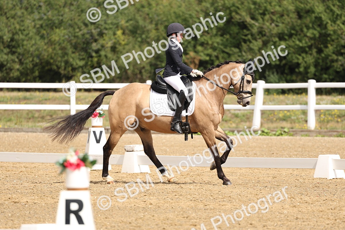 SBM_005806 - Class 6 - Novice 6 - 10.26-11.29