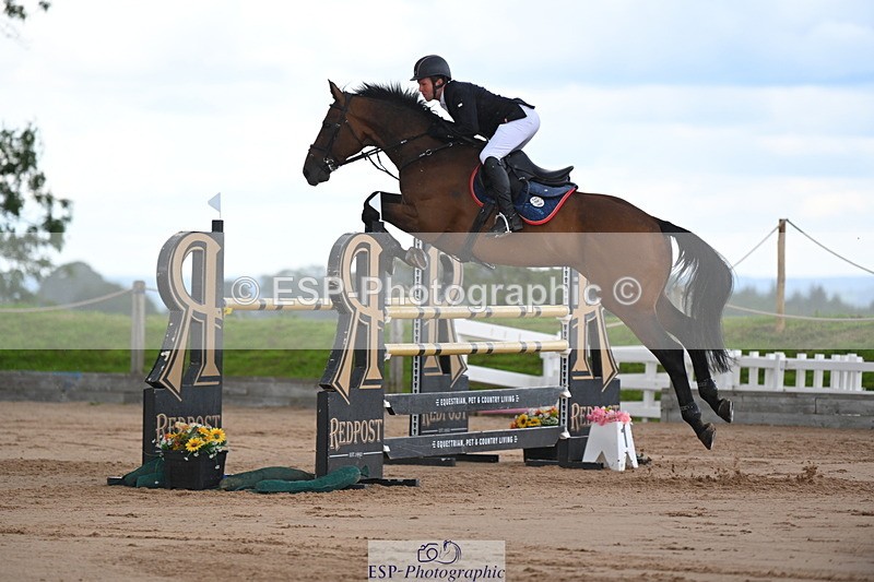 230721A-113308-05685 - Cls 6, 2 Star Medium 1.35m