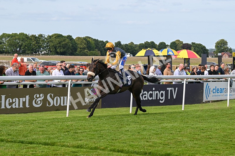 050724-Race 1-Beauty Queen-1420 - Race 1