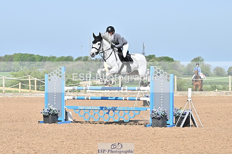 240509A-095812-00728 - Cls 8 Foxhunter