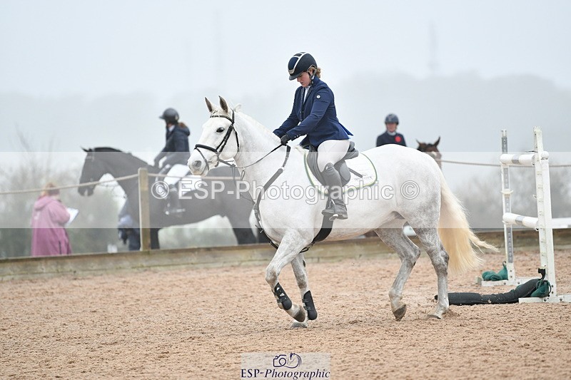 241102A-112856-04305 - SAT Cls 9 British Novice and 90cm Open