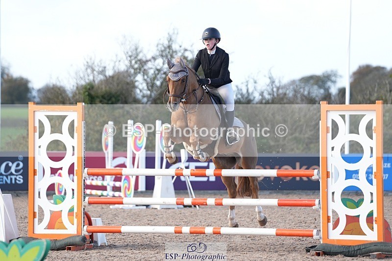 251025-142805-00626 - Cls 13 Pony Foxhunter and 1.10m