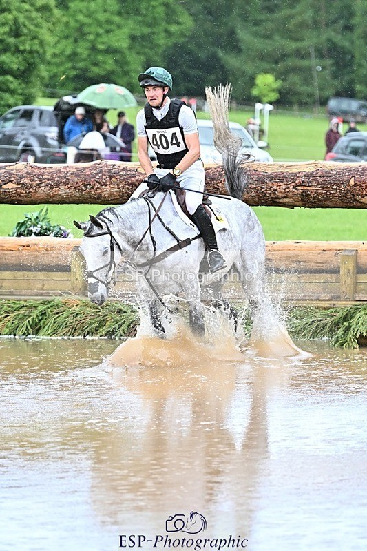 240526-124205-22144 - 404-DEERPAIRC_REVELRY-Max_Warburton