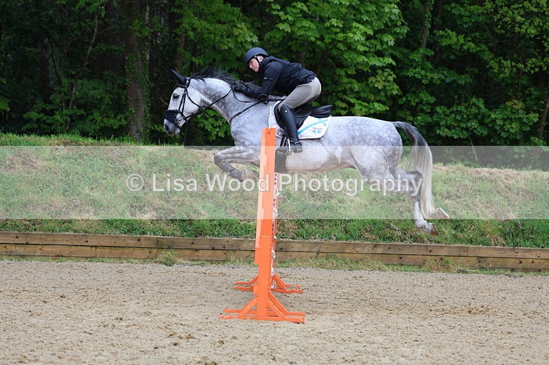 3E7A7574 - Class 9: Senior 1.30m open