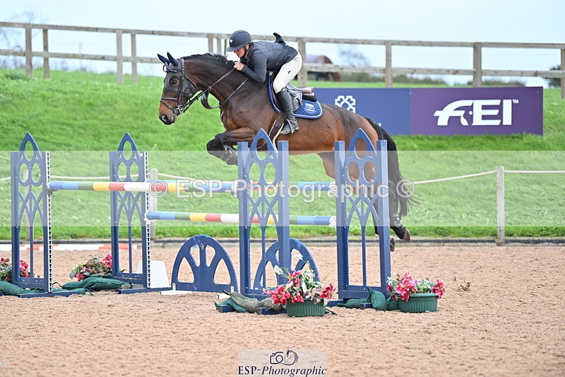 231013A-140740-02585 - Cls 9 Foxhunter & 1.20m Open