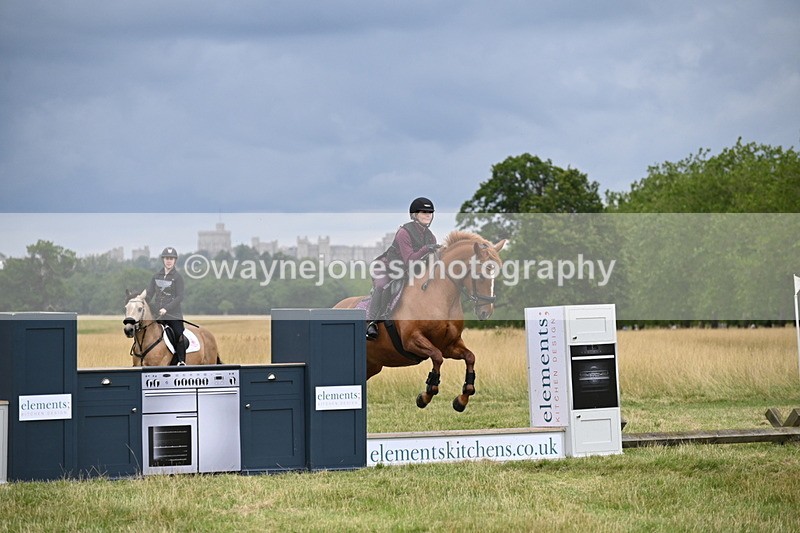 WJ6_2912 - Time at Jump 11:06 to 11:40