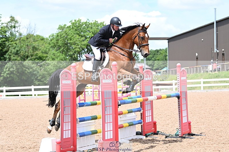 240619A-144410-00738 - Cls 4 Snr Newcomers and 1.10m Open