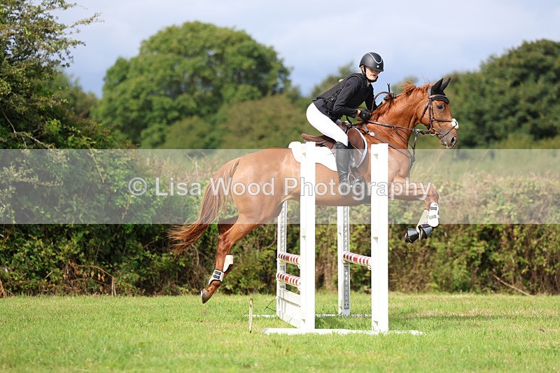 3E7A5881 - Class 2: 70cm Juniors and Seniors