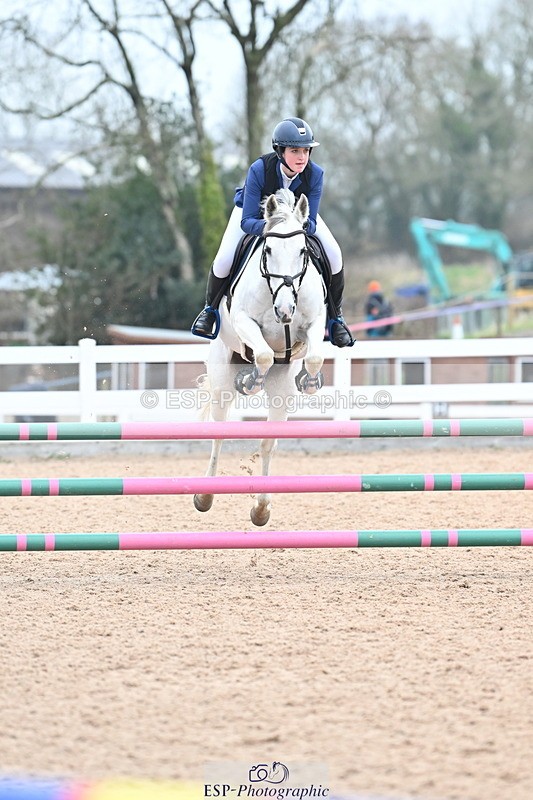 240128A-122403-00848 - Cls 4 Pony Newcomers and 1m Open