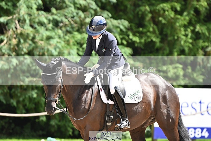 240811-142017-06336 - 115-Lucy.Amy-Millenium.Falcon