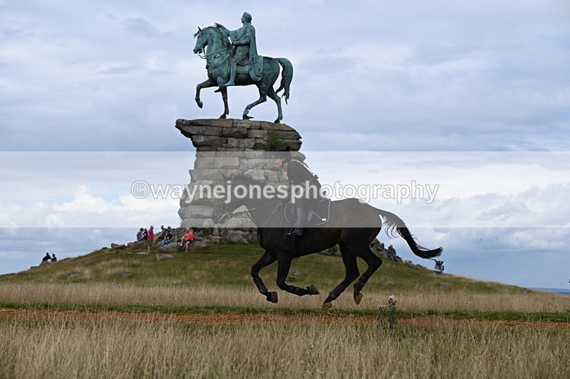 DSC_7613 - Time at Statue 13:16 to 13:52