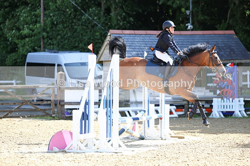 3E7A2714 - Class 2: 70cm Juniors and Seniors