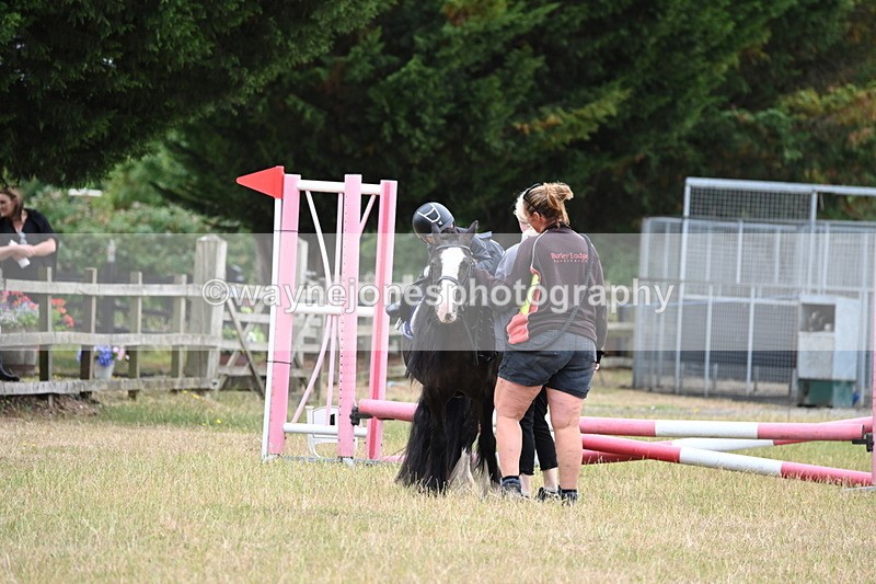 WJ6_9524 - Class 12 Minimus Jumping 45cm