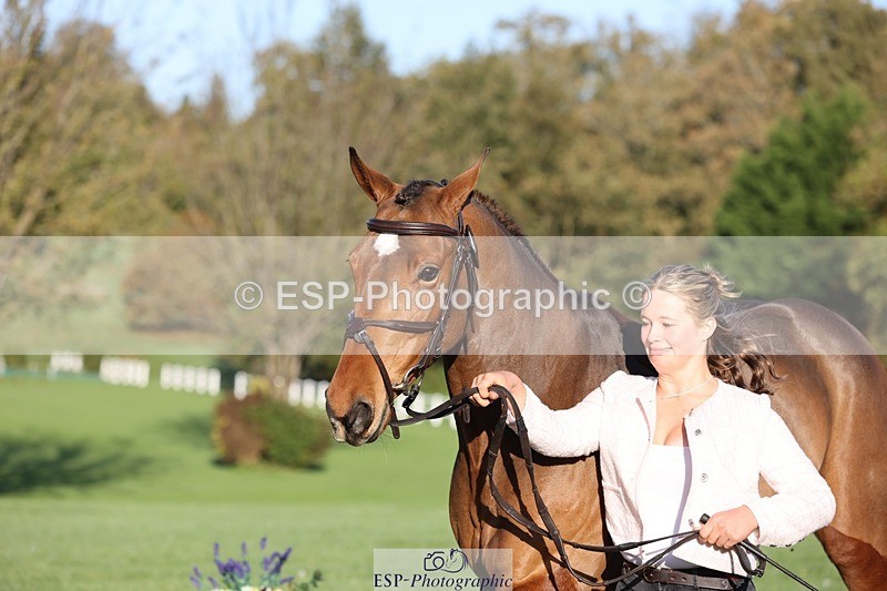 241027-090255-14990 - 328-Zara.Head-FOURFIELDS.LOVEHEART