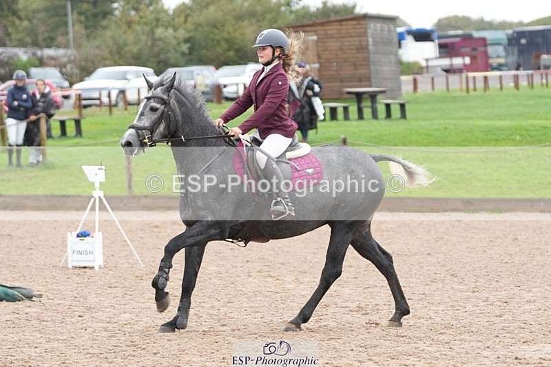 250920-153519-01462 - Cls 21 Pony Intro 80cm Derby