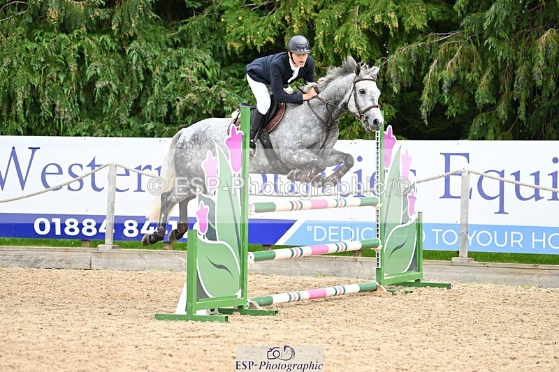 230930-123500-00528 - Cls 5 Pony Foxhunter & 1.10m Open