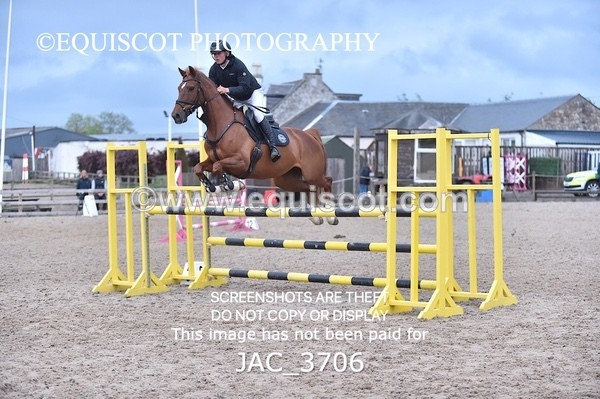 JAC_3706 - CLASS 8 Senior Newcomers/ 1.10m Open
