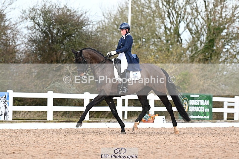 240218A-122718-07136 - 160-Abbie.Newbury-Seagry.Firstamour