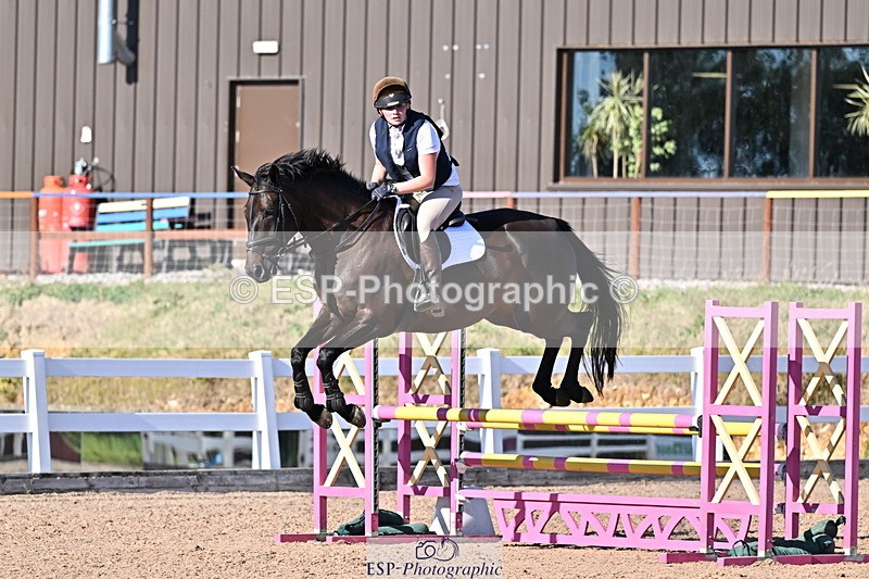 250708A-182421-00504 - 90cm Classes