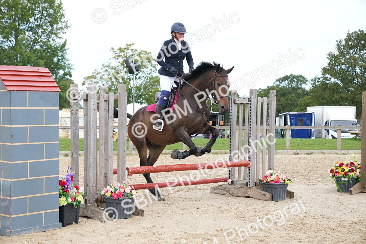 SBM_03370 - J55 - Clear Round 60cm