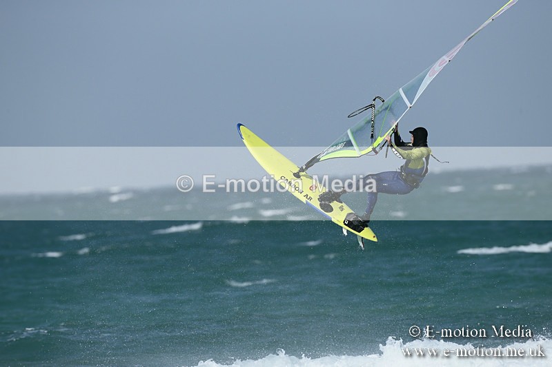 WS 020413-111 - Windsurfing