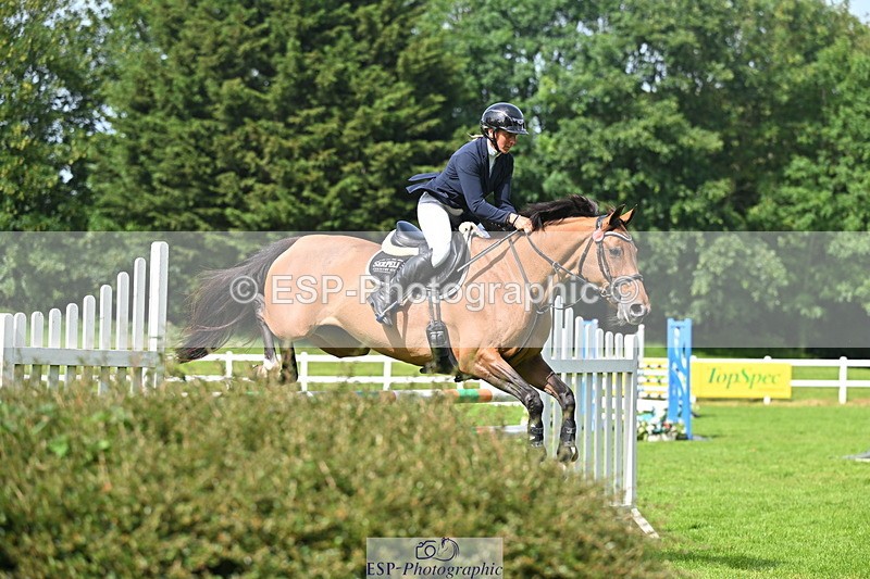 140626A-161850-00197 - Cld 46 Snr 1m 10 Grand Prix