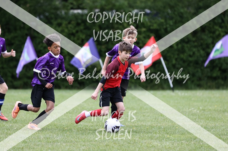 1DX30833 - Brook Field V Goddard Park