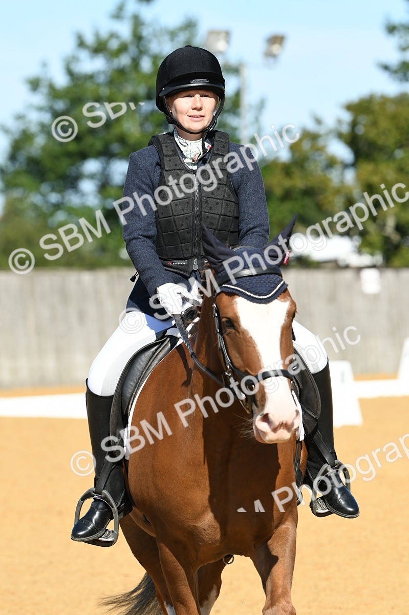SBM_18145 - D4 - Small Tour Championship - Intro B