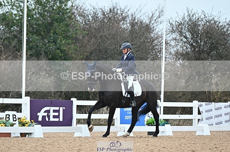 250214-095100-00704 - 228-Louise.Hutchinson-Shovern.Noire