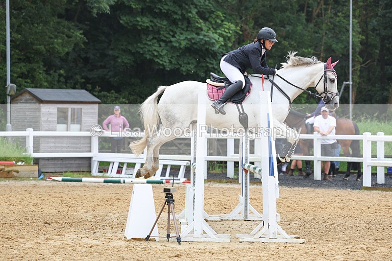 3E7A5538 - Class 4: Senior British Novice/90cm open