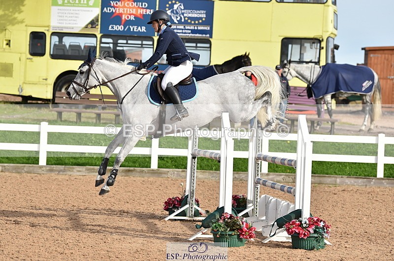 231015A-152336-08943 - Cls 26 1.05m Grand Prix