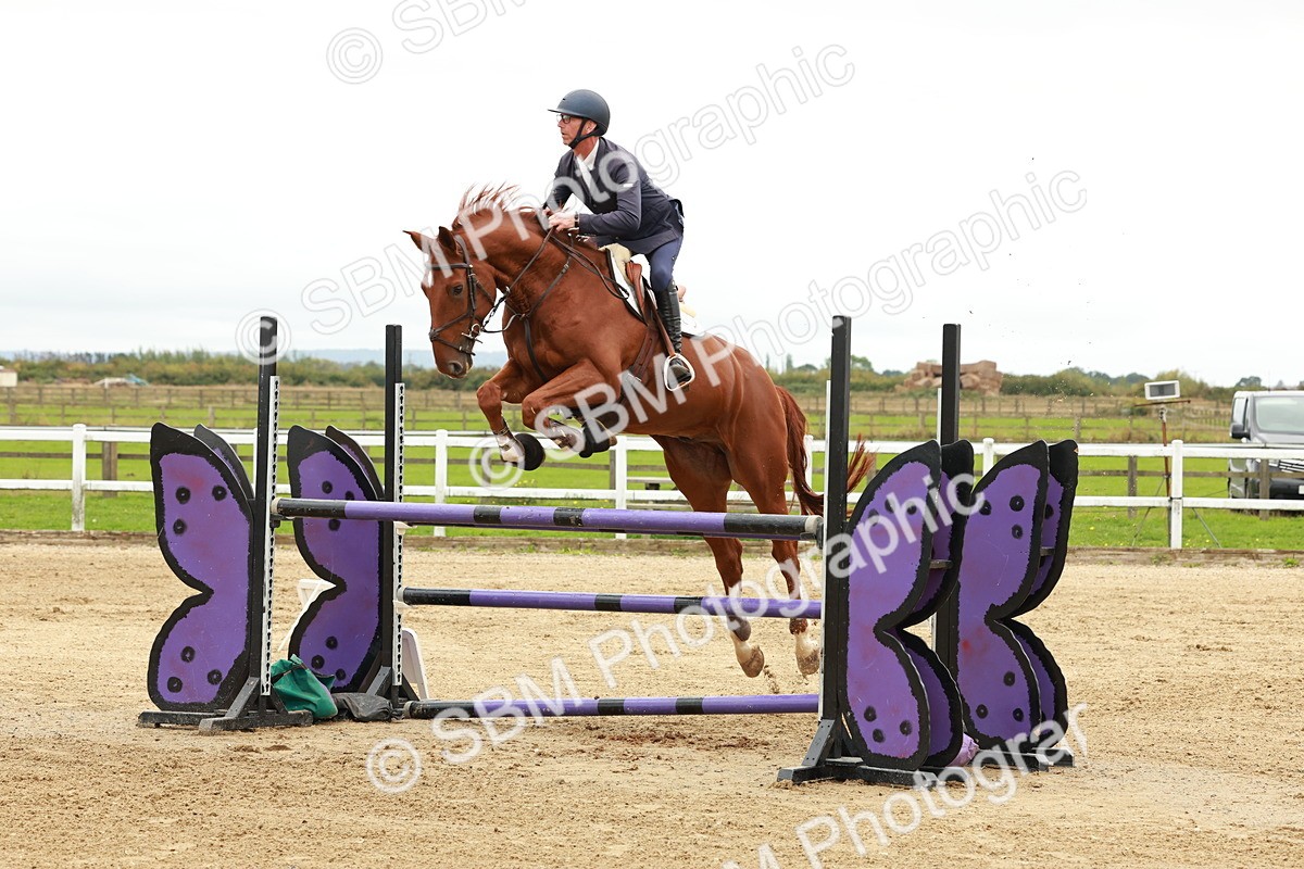 1I0A8073 - Class 5 - Senior Foxhunter 1.20m