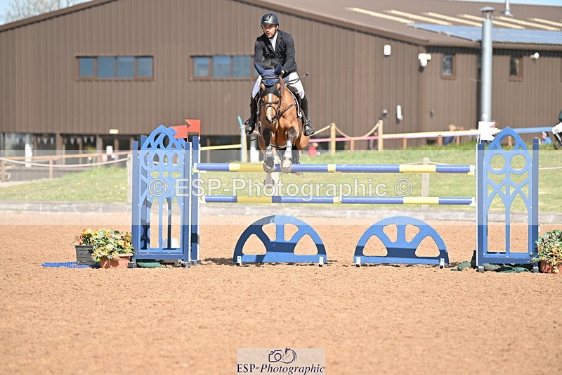 240418A-110333-02432 - Cls 5, 2 Star Medium Tour 1.35m