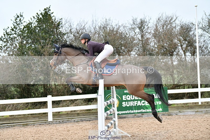 240124A-122236-00429 - Cls 3 Newcomers & 1.10m Open