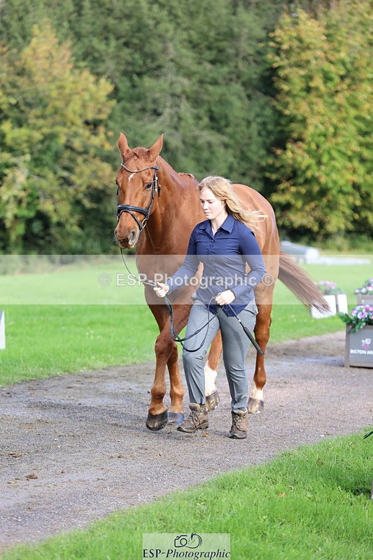 251026A-102238-22935 - E-396-Madeleine.Robertson