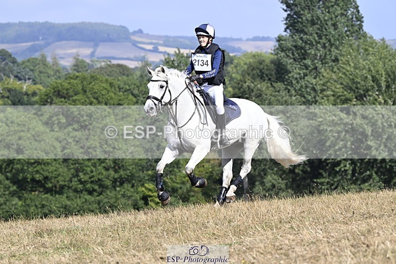 250824A-155743-39500 - 2134-Amelie.Perceval-Tulira.Oldtown