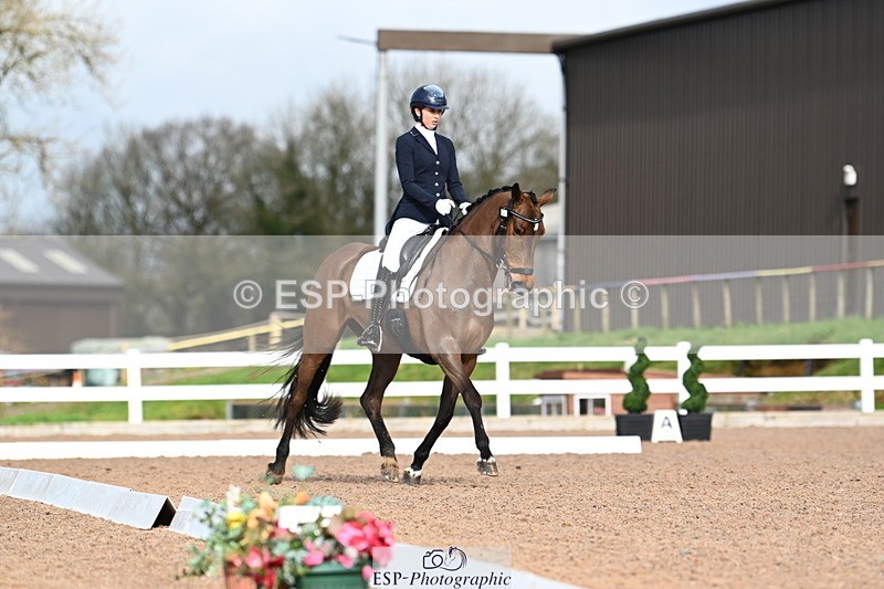 240218A-124946-07331 - 131-Lauren.Burrows-Active.Vogue