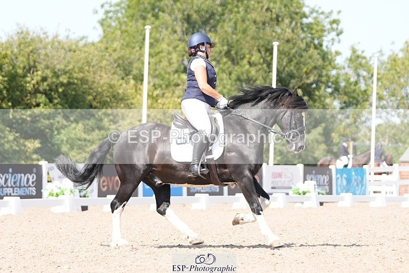 250817-135901-10548 - 169-Amber.HeywoodWalena.Rockocoko