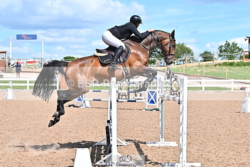 240619A-155446-01046 - Cls 5 Snr Foxhunter and 1.20m Open