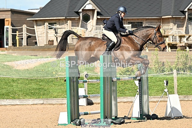 250416-153100-01776 - Cls 6 Foxhunter and 1.20m